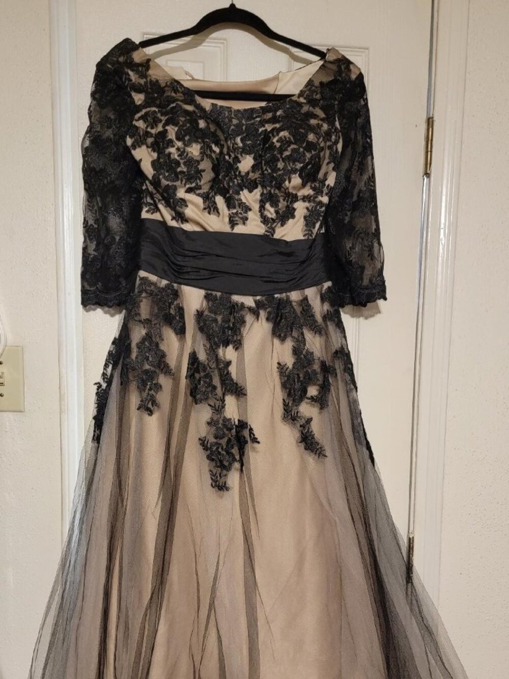 Black Lace over Beige Tulle Corset Prom Formal Mother of the Bride Dress Small